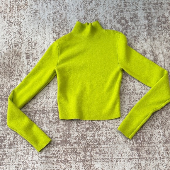 ALICE + OLIVIA Ciara mock neck Lime Green cropped Sweater size XS - Picture 6 of 8